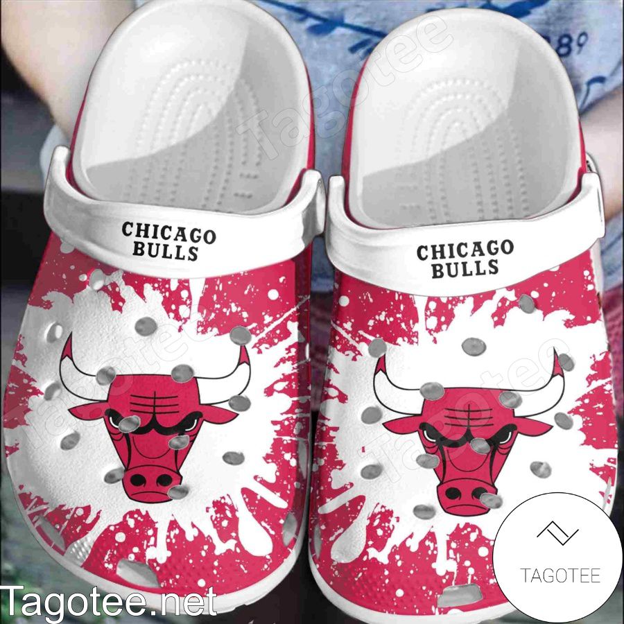 Chicago Bulls Logo Color Splash Crocs Clogs