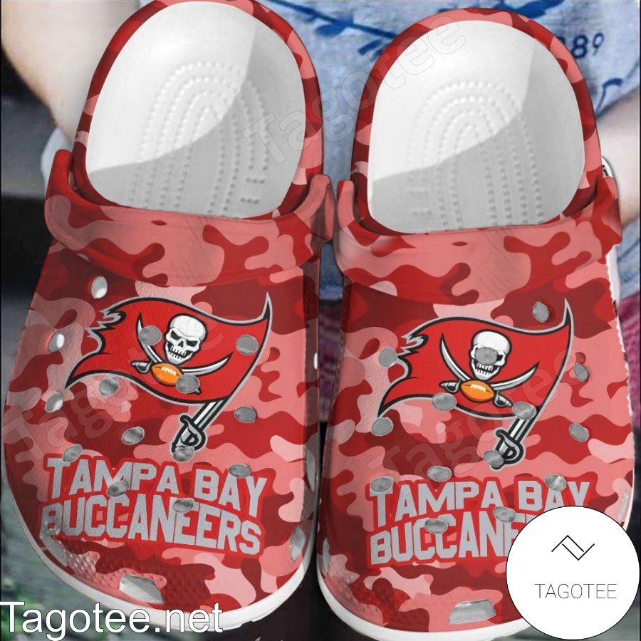 Tampa Bay Buccaneers Red Camouflage Crocs Clogs