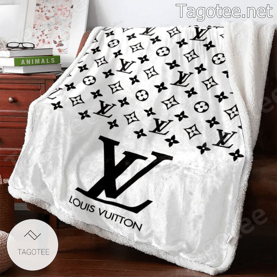 Louis Vuitton Big Logo On The Bottom White Blanket