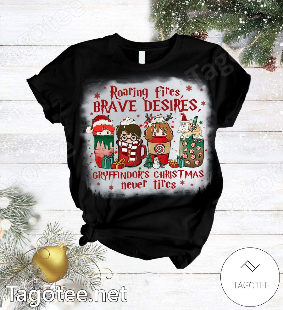 Harry Potter Roaring Fires Brave Desires Gryffindor's Christmas Never Tires Pajamas Set a